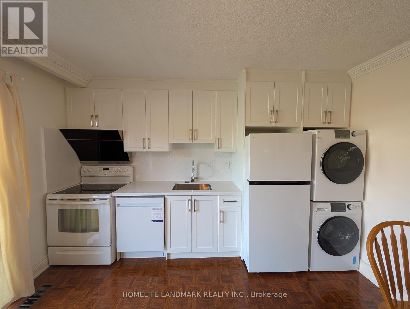 (Ground Level Unit) - 56 Bickerton Crescent, Toronto, Ontario  M2J 3T1 - Photo 8 - C13693720