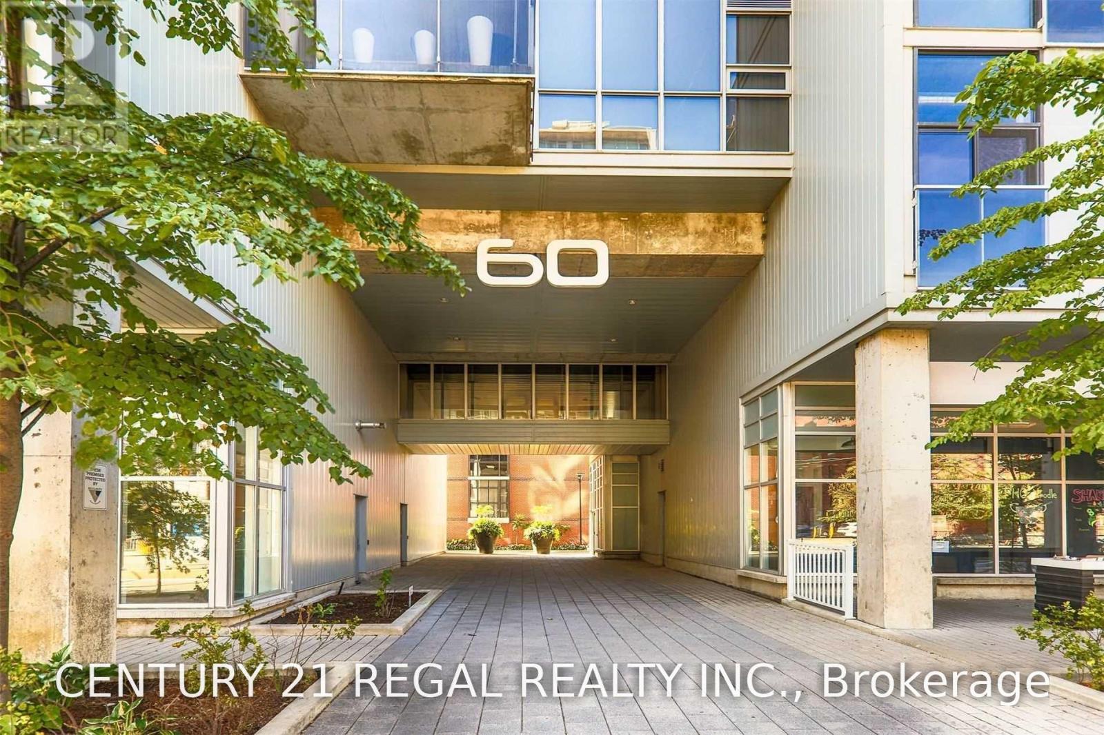 305 - 60 BATHURST STREET, Toronto, Ontario