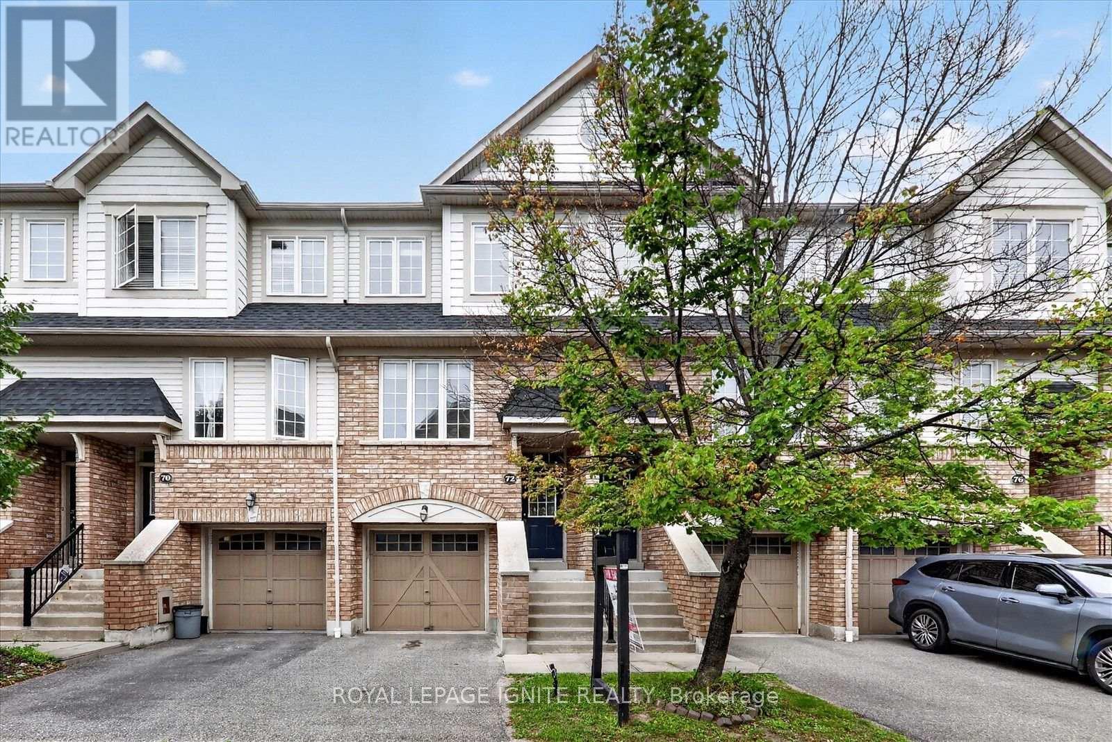 72 OAKINS LANE, Ajax, Ontario