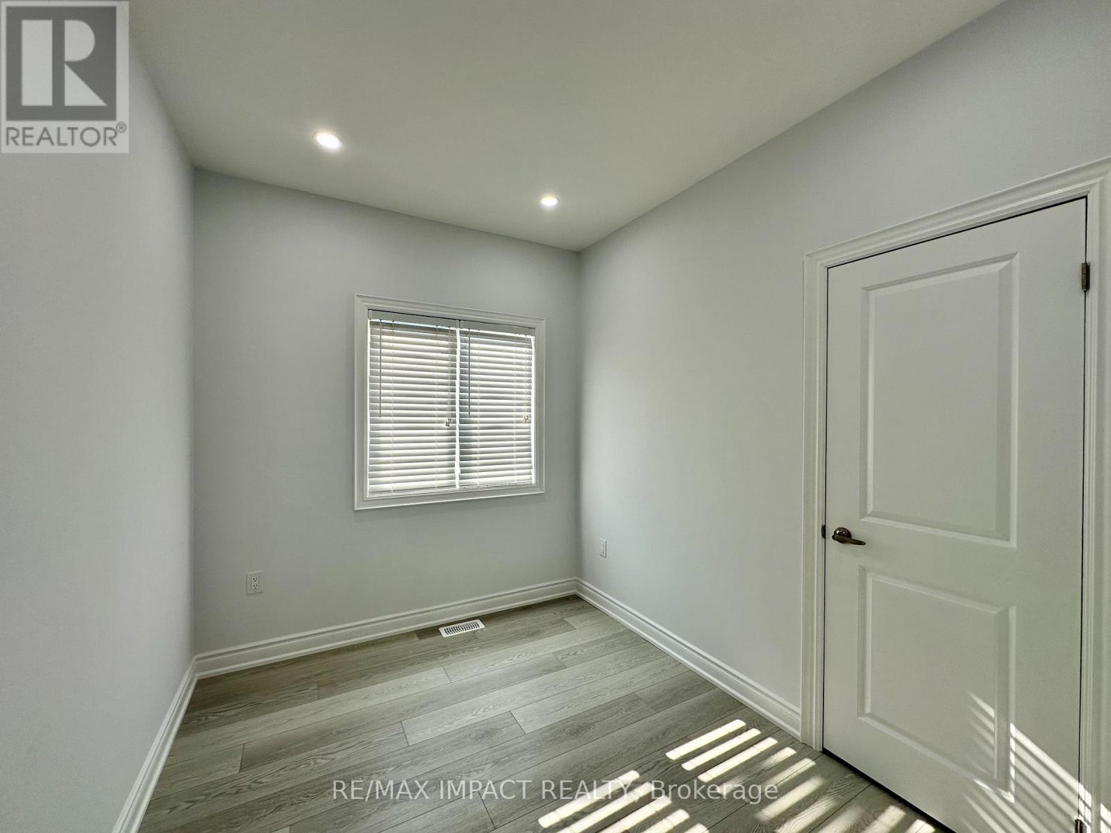 Coach - 32 Toulouse Court, Markham, Ontario L6B 1J5 - Photo 22 - N13693786