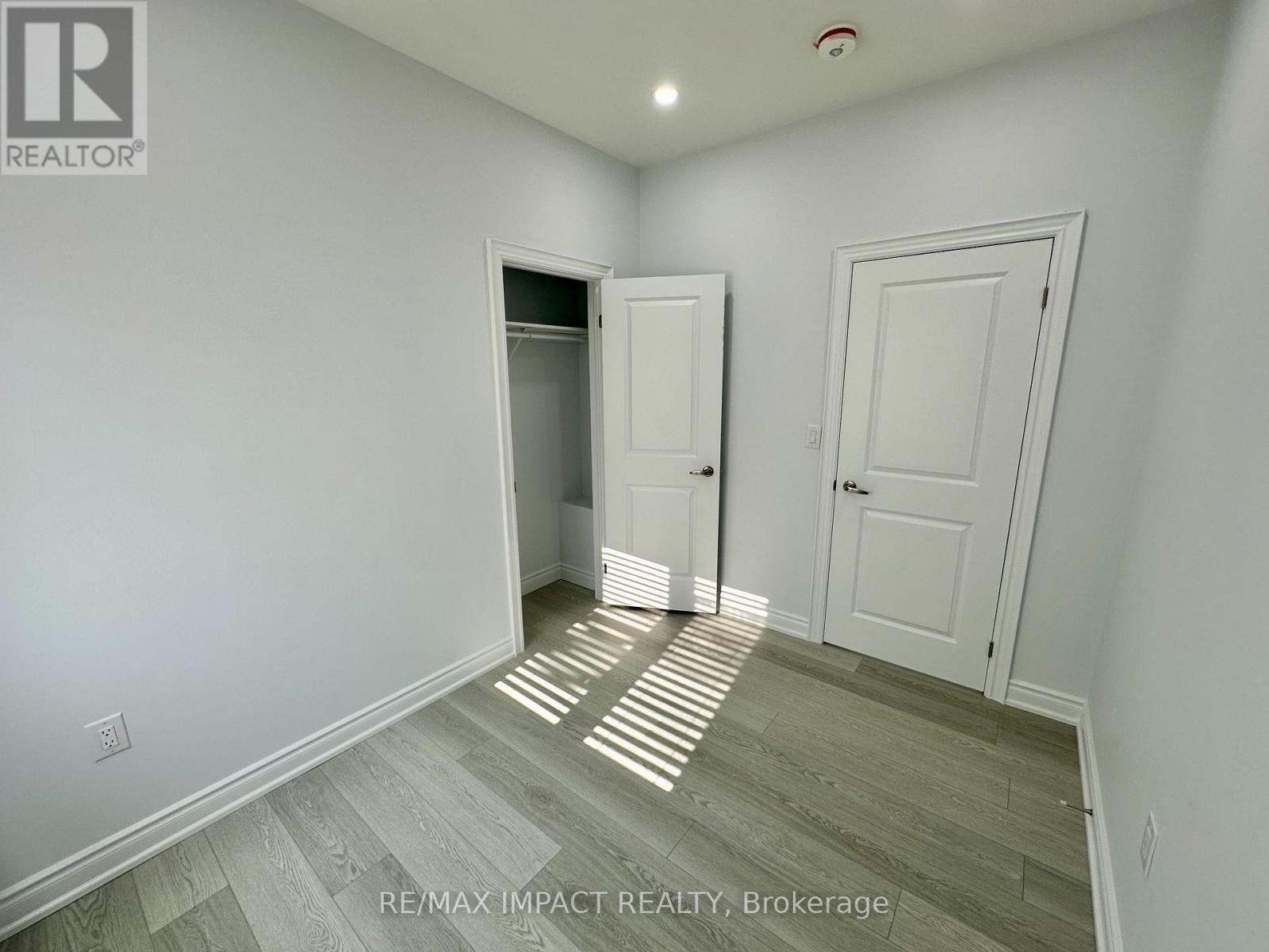 Coach - 32 Toulouse Court, Markham, Ontario L6B 1J5 - Photo 24 - N13693786