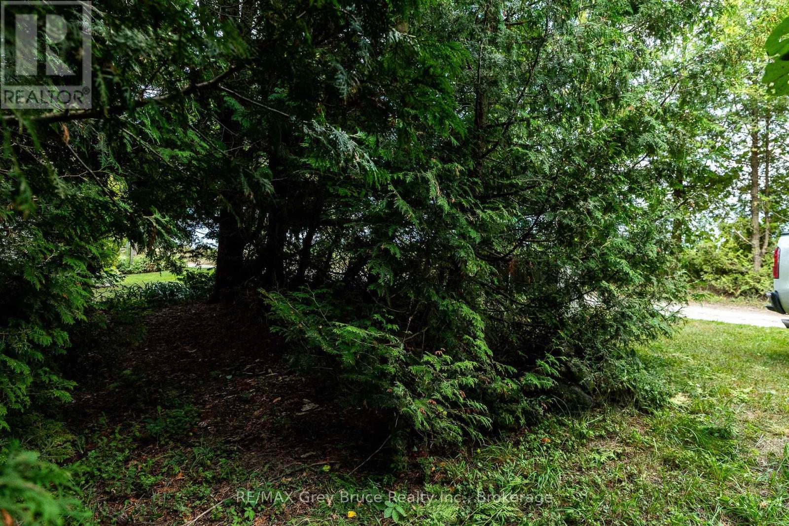34 Hilltop Drive, South Bruce Peninsula, Ontario  N0H 1A0 - Photo 18 - X13693778