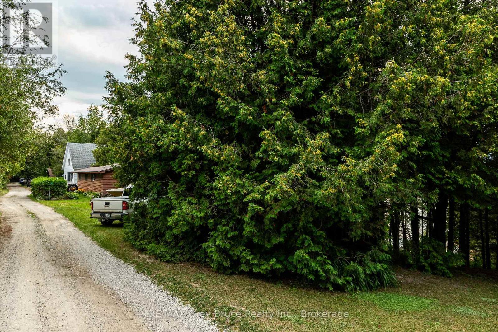 34 Hilltop Drive, South Bruce Peninsula, Ontario  N0H 1A0 - Photo 20 - X13693778