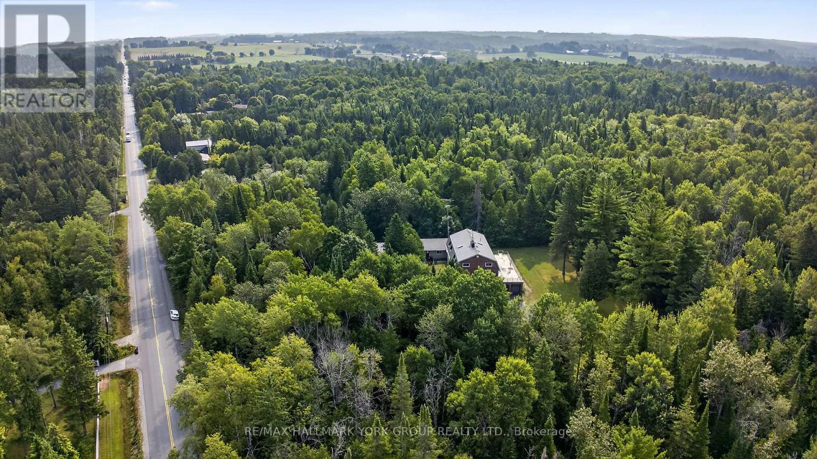 245 Davis Drive, Uxbridge, Ontario  L4A 7X4 - Photo 37 - N12338408