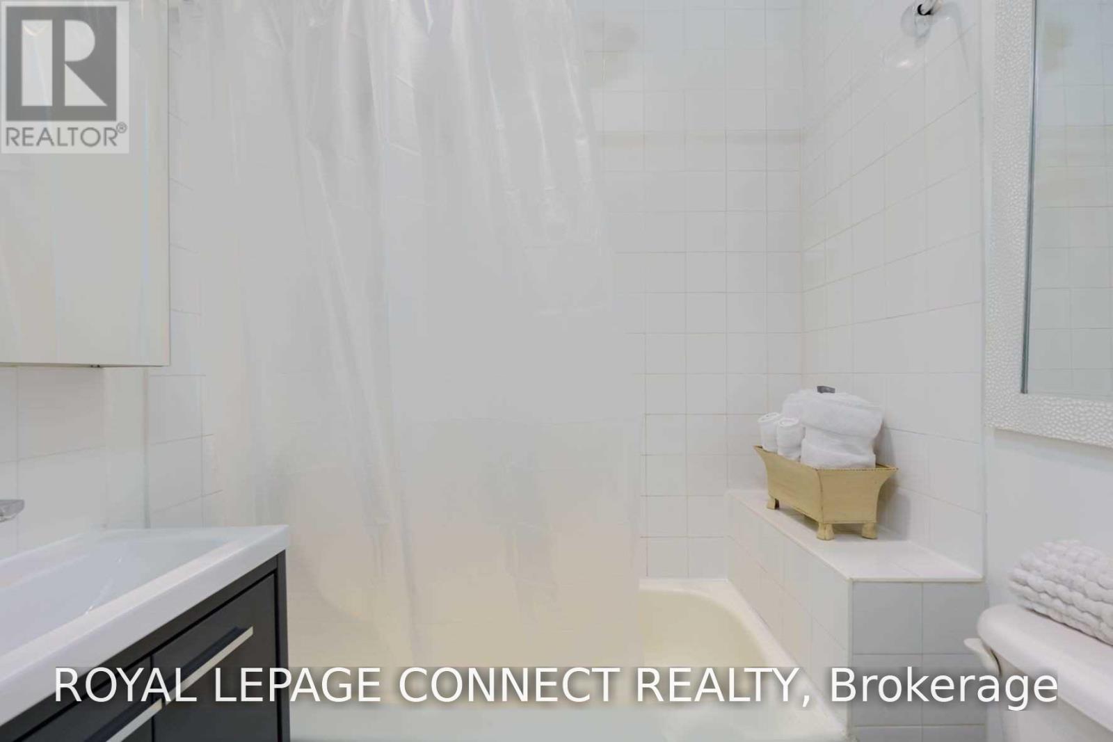 Suite 1 - 307 Pacific Avenue, Toronto, Ontario  M6P 2P8 - Photo 10 - W13693696