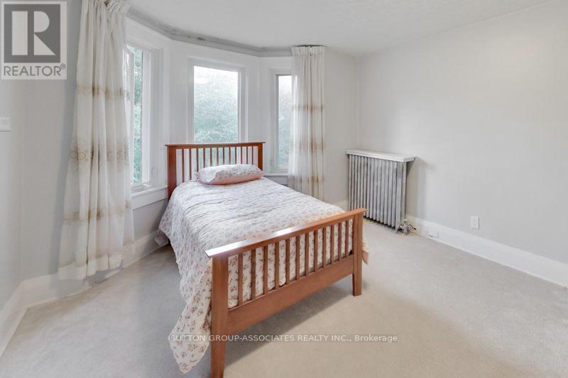 131 Lauder Avenue, Toronto, Ontario  M6H 3E4 - Photo 18 - W13693722