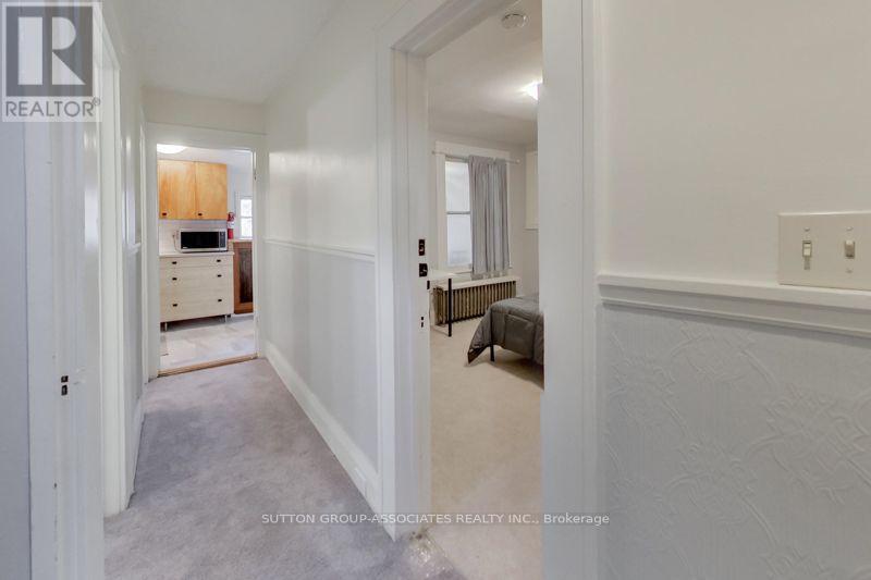 131 Lauder Avenue, Toronto, Ontario  M6H 3E4 - Photo 19 - W13693722