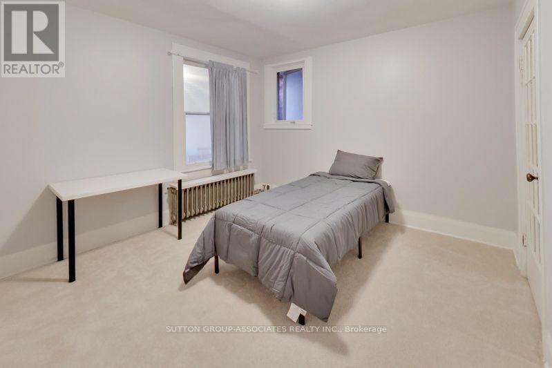 131 Lauder Avenue, Toronto, Ontario  M6H 3E4 - Photo 20 - W13693722