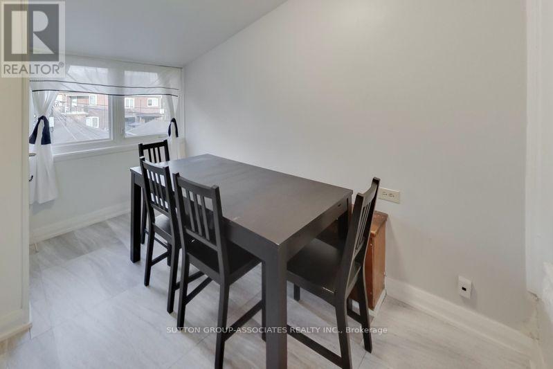 131 Lauder Avenue, Toronto, Ontario  M6H 3E4 - Photo 26 - W13693722