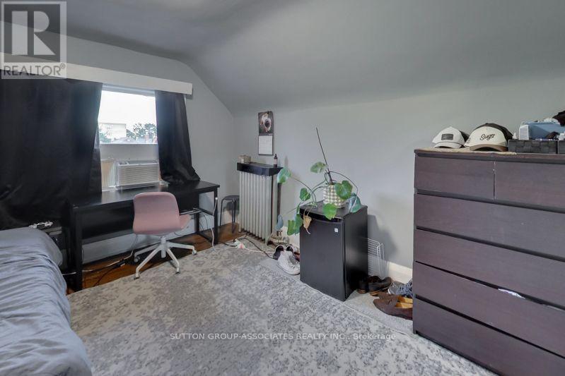 131 Lauder Avenue, Toronto, Ontario  M6H 3E4 - Photo 29 - W13693722