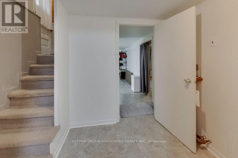 131 Lauder Avenue, Toronto, Ontario  M6H 3E4 - Photo 32 - W13693722
