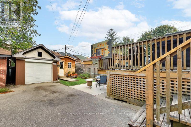 131 Lauder Avenue, Toronto, Ontario  M6H 3E4 - Photo 35 - W13693722