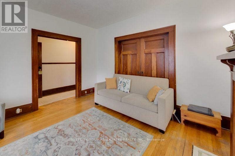 131 Lauder Avenue, Toronto, Ontario  M6H 3E4 - Photo 5 - W13693722