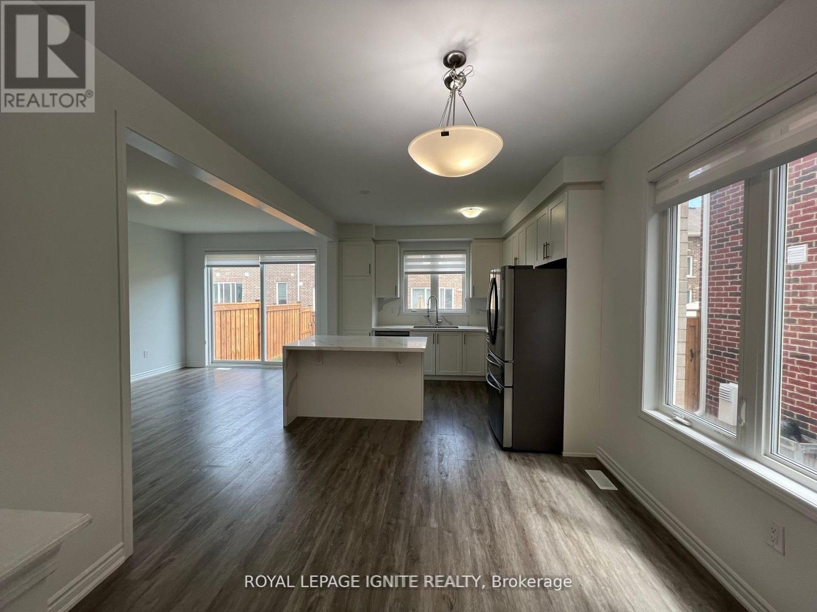 1253 Redbud Gardens, Milton, Ontario  L9E 1S2 - Photo 10 - W13693726