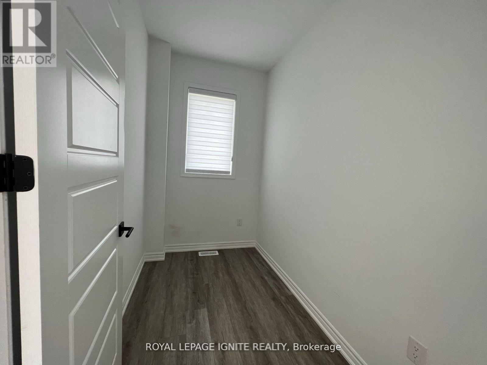1253 Redbud Gardens, Milton, Ontario  L9E 1S2 - Photo 6 - W13693726