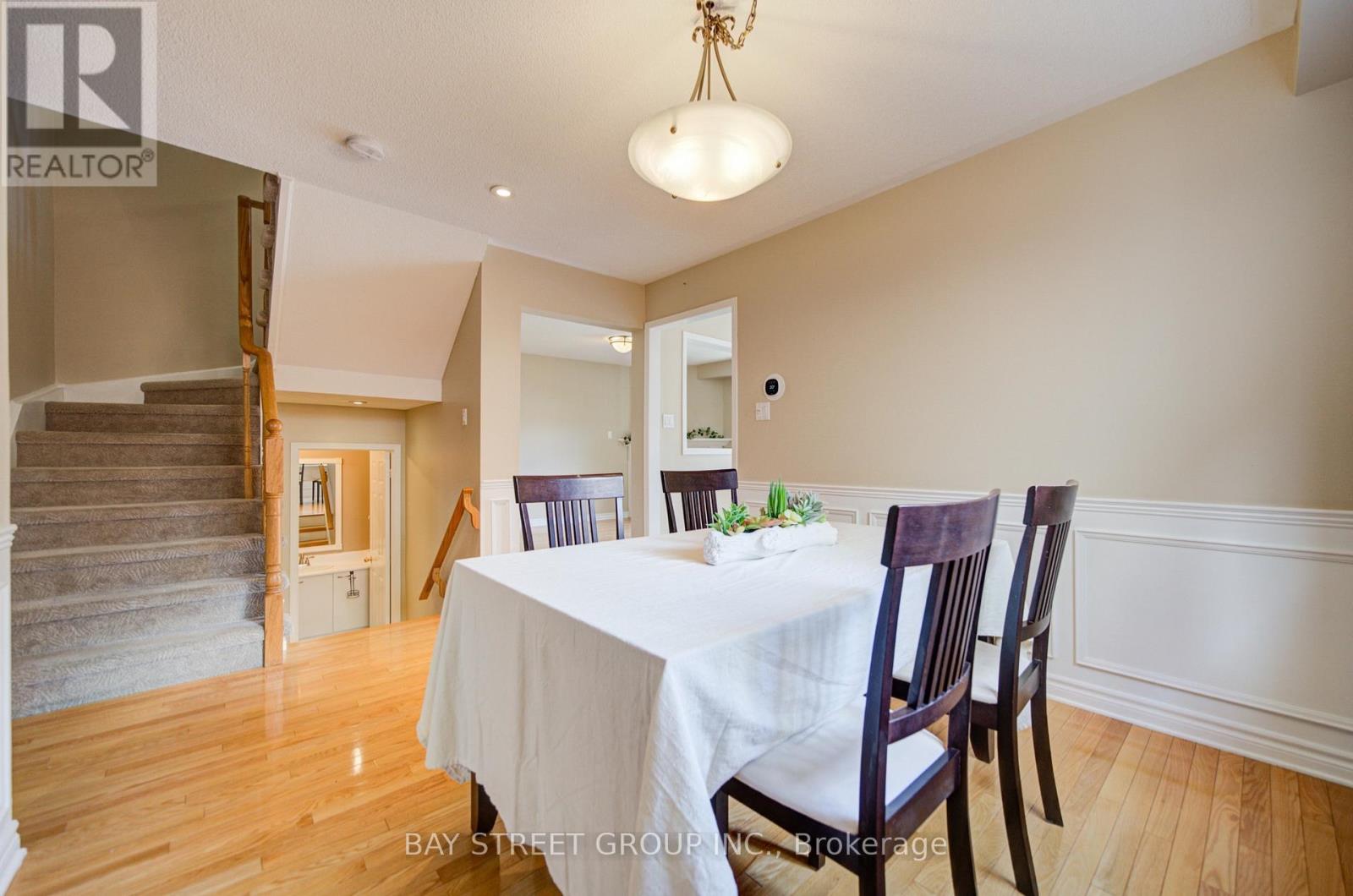 5922 Dalebrook Crescent, Mississauga, Ontario  L5M 5R9 - Photo 11 - W13693770