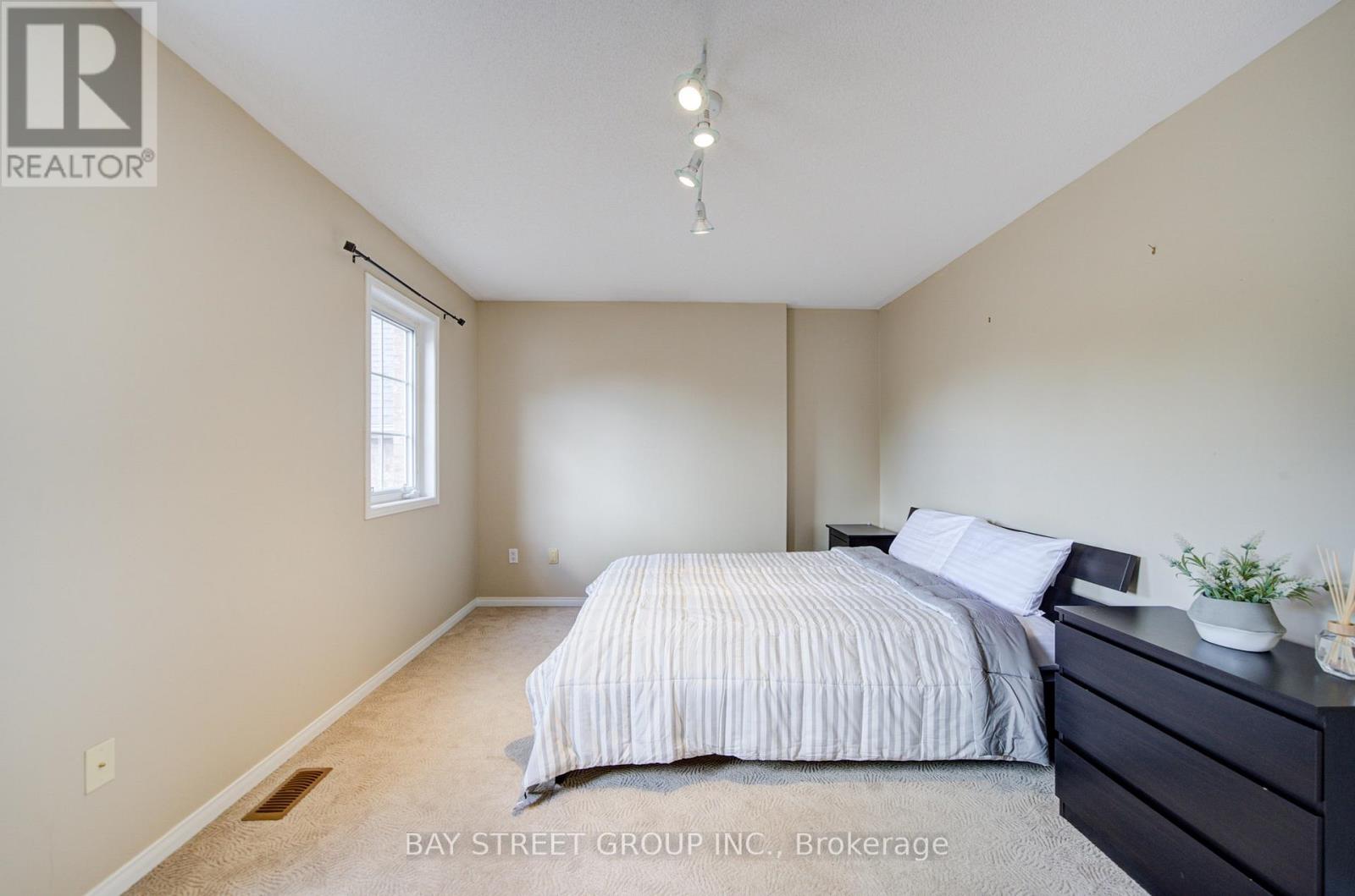 5922 Dalebrook Crescent, Mississauga, Ontario  L5M 5R9 - Photo 21 - W13693770