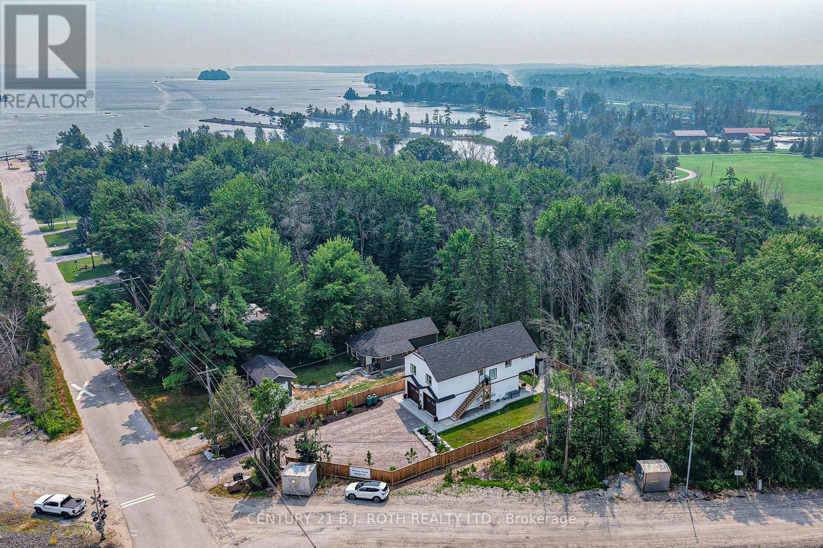 3332 Quetton Street, Severn, Ontario  L0K 2B0 - Photo 2 - S13684182