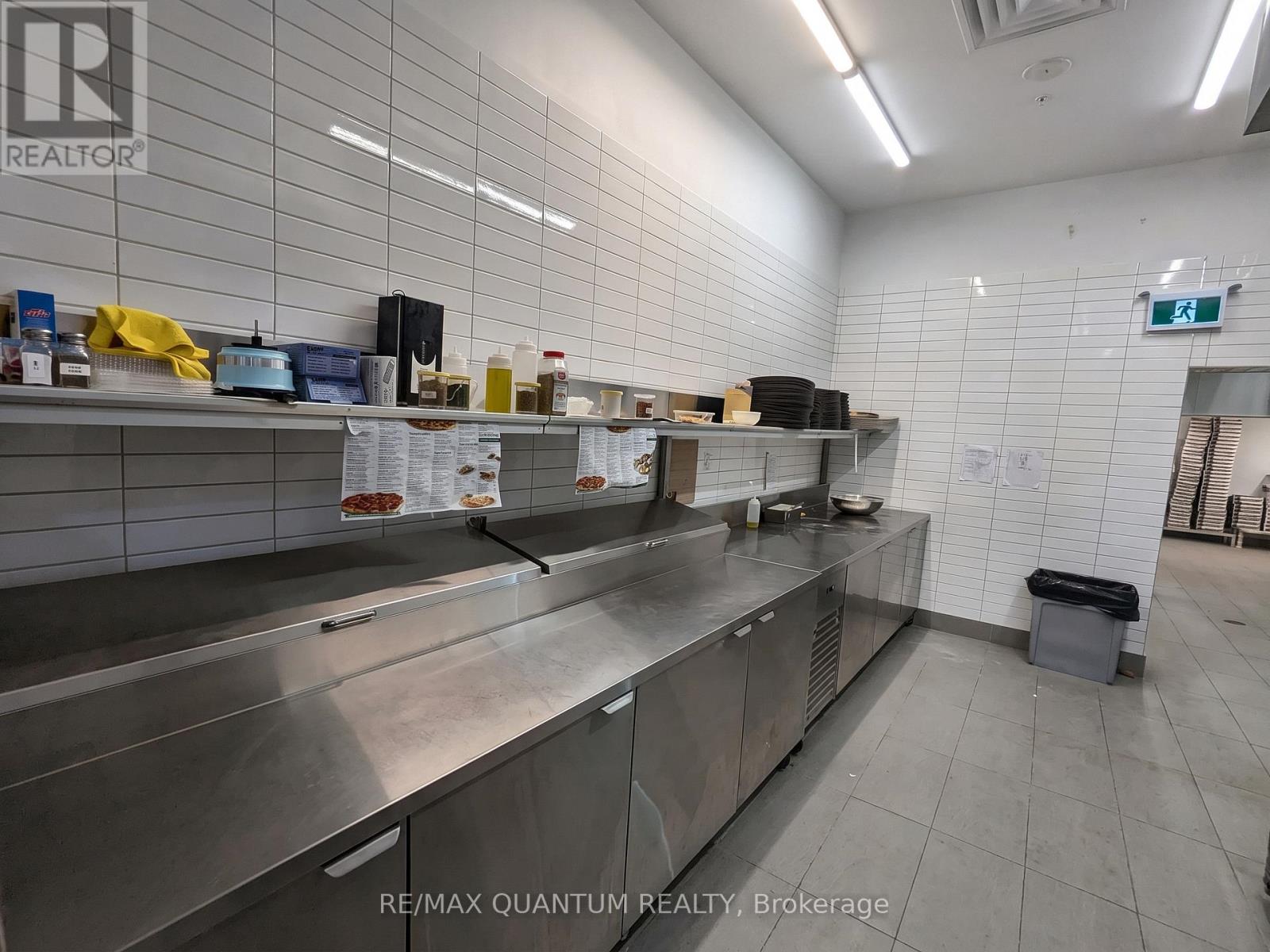 749 King Street E, Cambridge, Ontario  N3H 3N8 - Photo 4 - X13685078