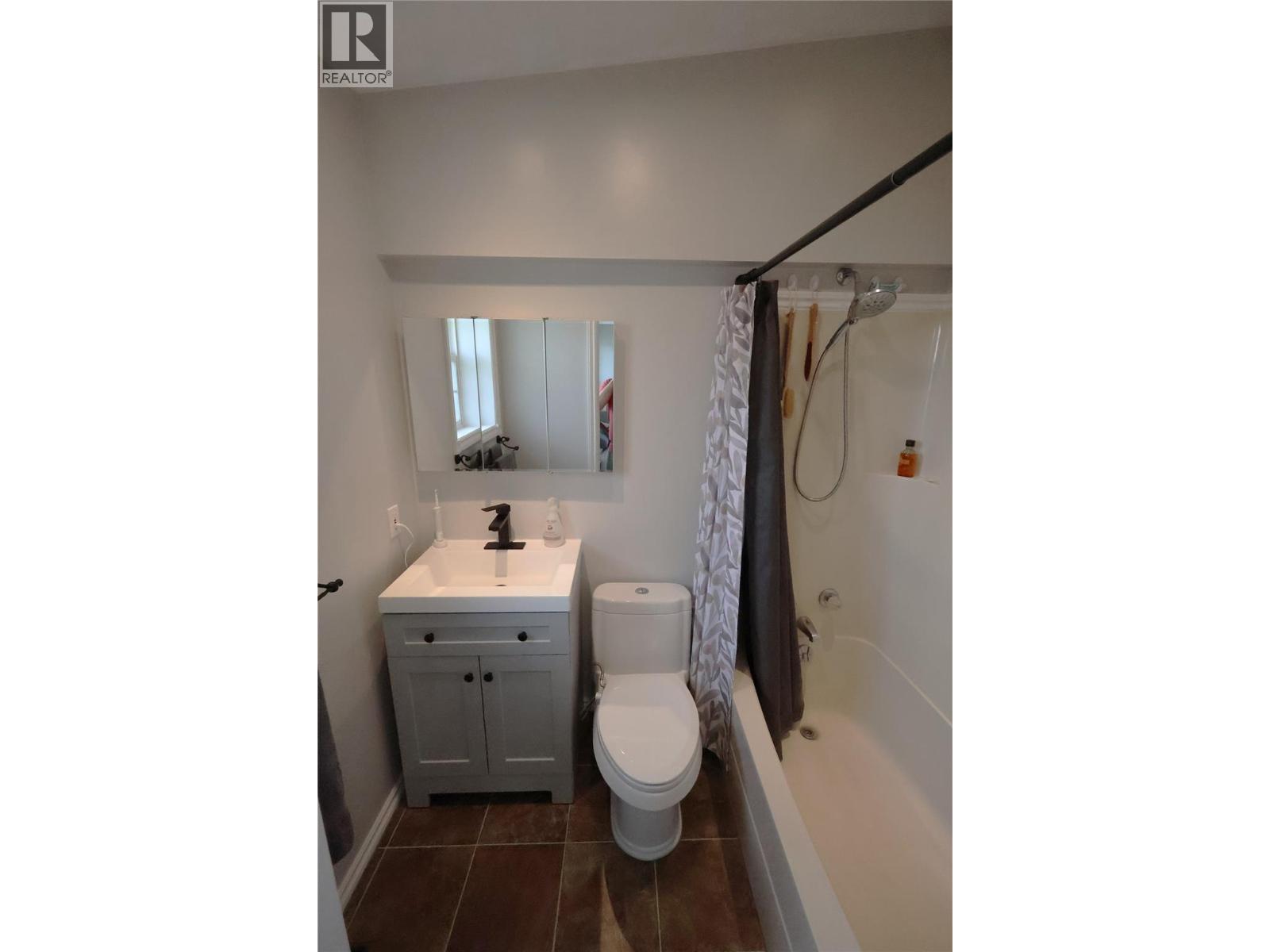 302 5th Street NW, Nakusp, British Columbia  V0G 1R0 - Photo 15 - 10397491