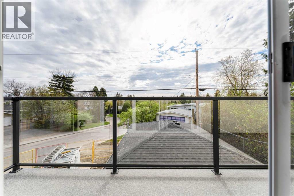 90 Hartford Road NW, Calgary, Alberta  T2K 2A5 - Photo 11 - A2326267