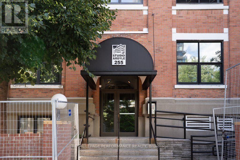 Ph4 & Ph6 - 255 Argyle Avenue, Ottawa, Ontario  K2P 2N7 - Photo 2 - X13693796