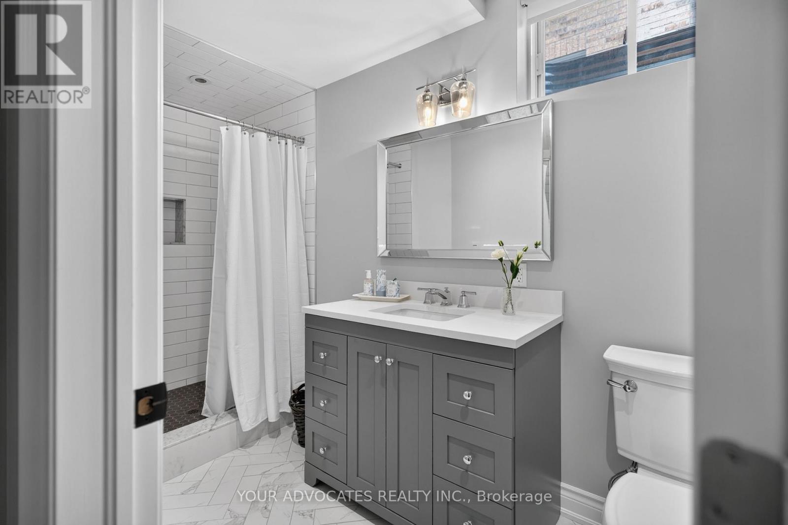 228 Twin Hills Crescent, Vaughan, Ontario  L4H 0H4 - Photo 30 - N13693798