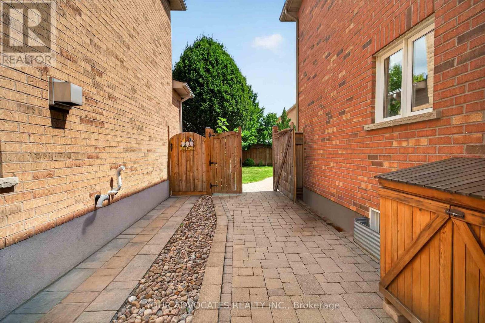 228 Twin Hills Crescent, Vaughan, Ontario  L4H 0H4 - Photo 32 - N13693798