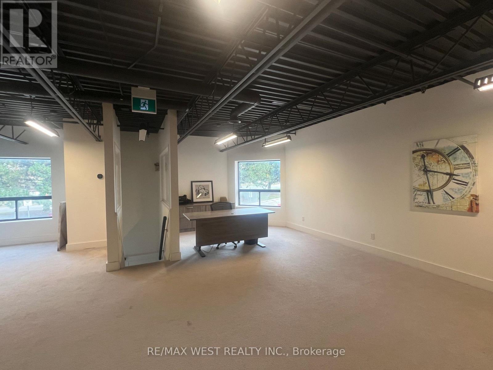 12 (Upper) - 800 Arrow Road, Toronto, Ontario M9M 2Z8 - Photo 11 - W13693804