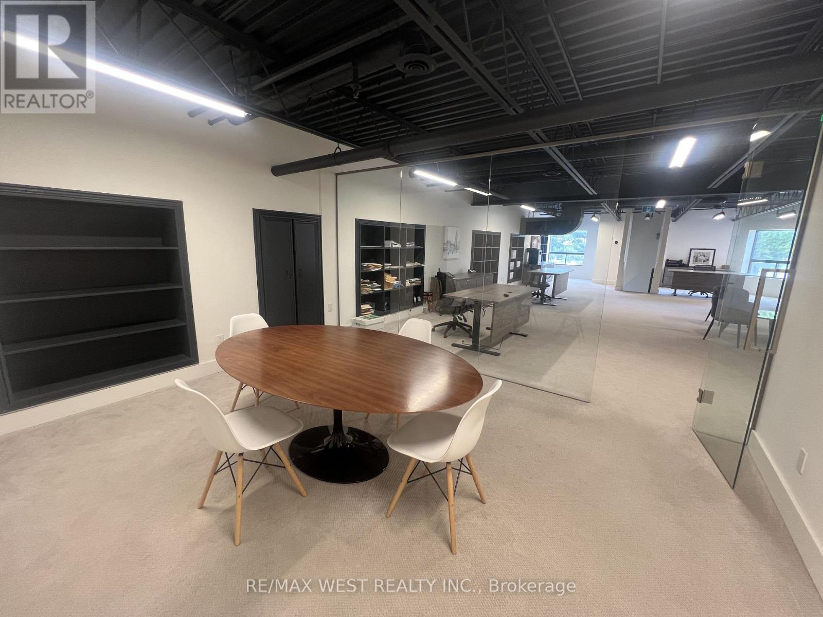 12 (Upper) - 800 Arrow Road, Toronto, Ontario M9M 2Z8 - Photo 3 - W13693804