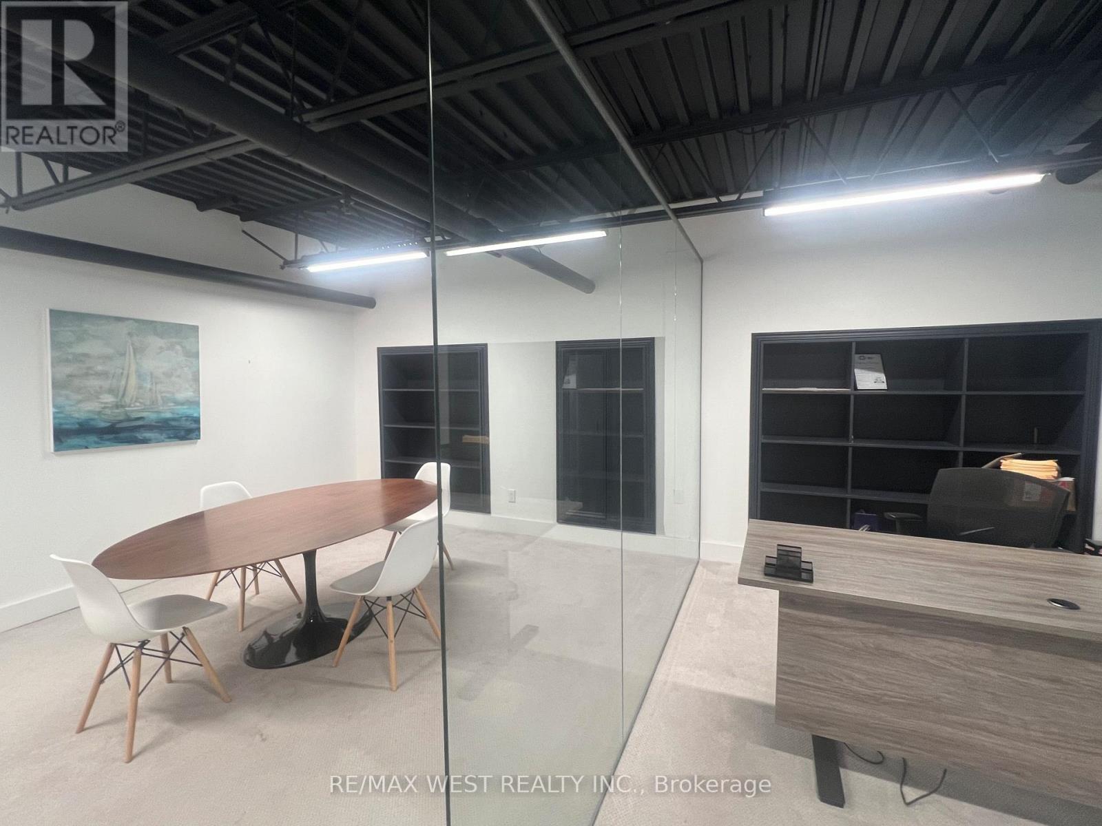 12 (Upper) - 800 Arrow Road, Toronto, Ontario M9M 2Z8 - Photo 4 - W13693804