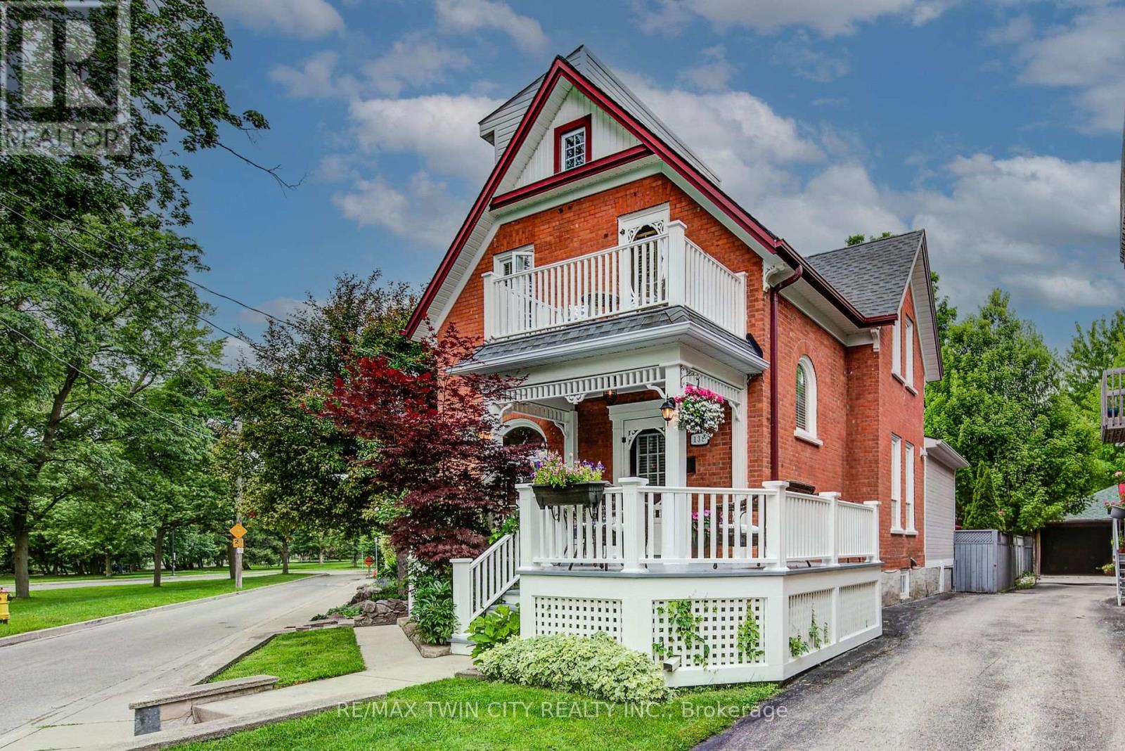 138 WATER STREET S, Kitchener, Ontario