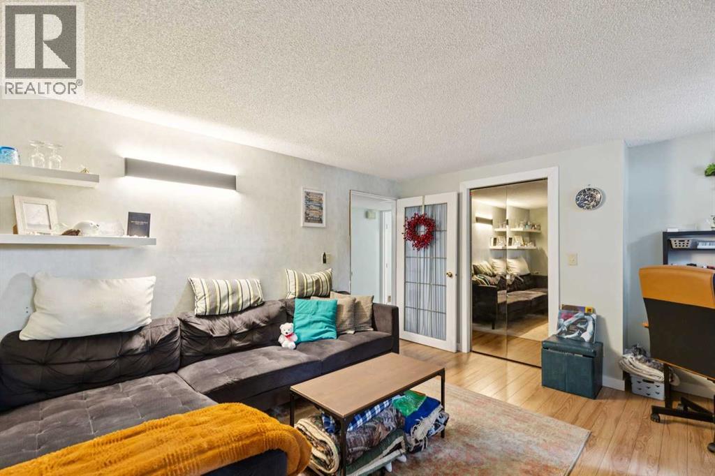107 Bermuda Drive NW, Calgary, Alberta  T3K 1H6 - Photo 26 - A2335636