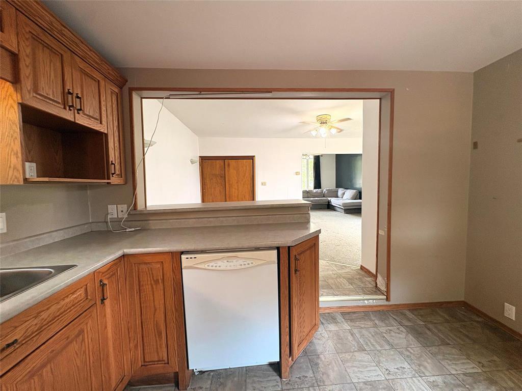 88 Oak Street, Melita, Manitoba  R0M 1L0 - Photo 10 - 202620910