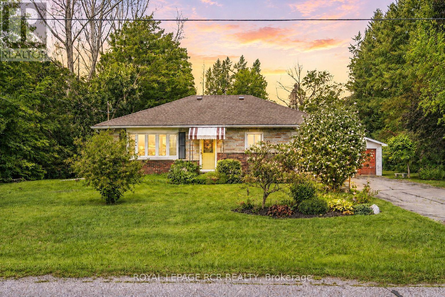 36 MAY AVENUE, East Gwillimbury, Ontario
