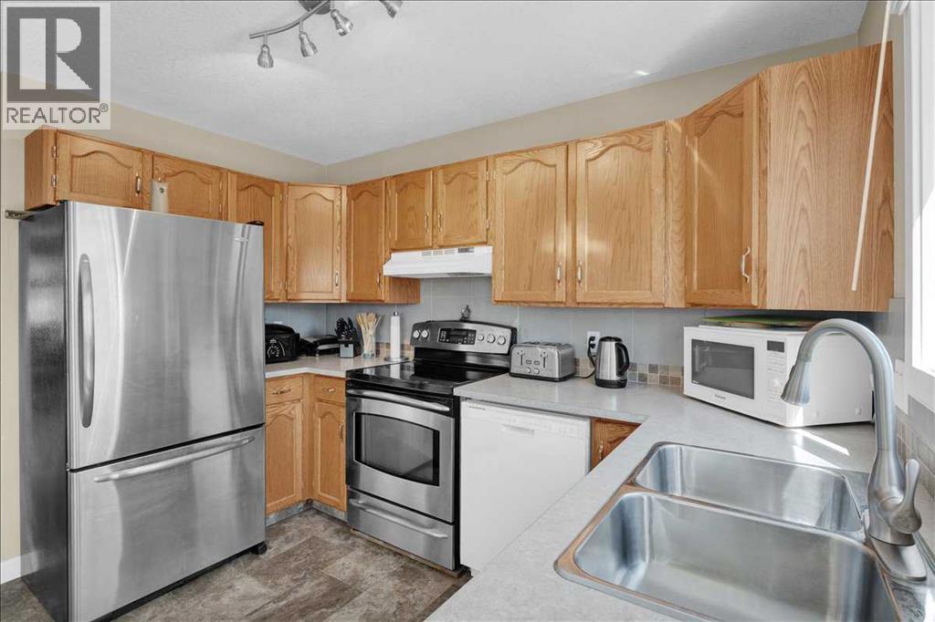 118 Meadowpark Drive, Carstairs, Alberta  T0M 0N0 - Photo 10 - A2325309