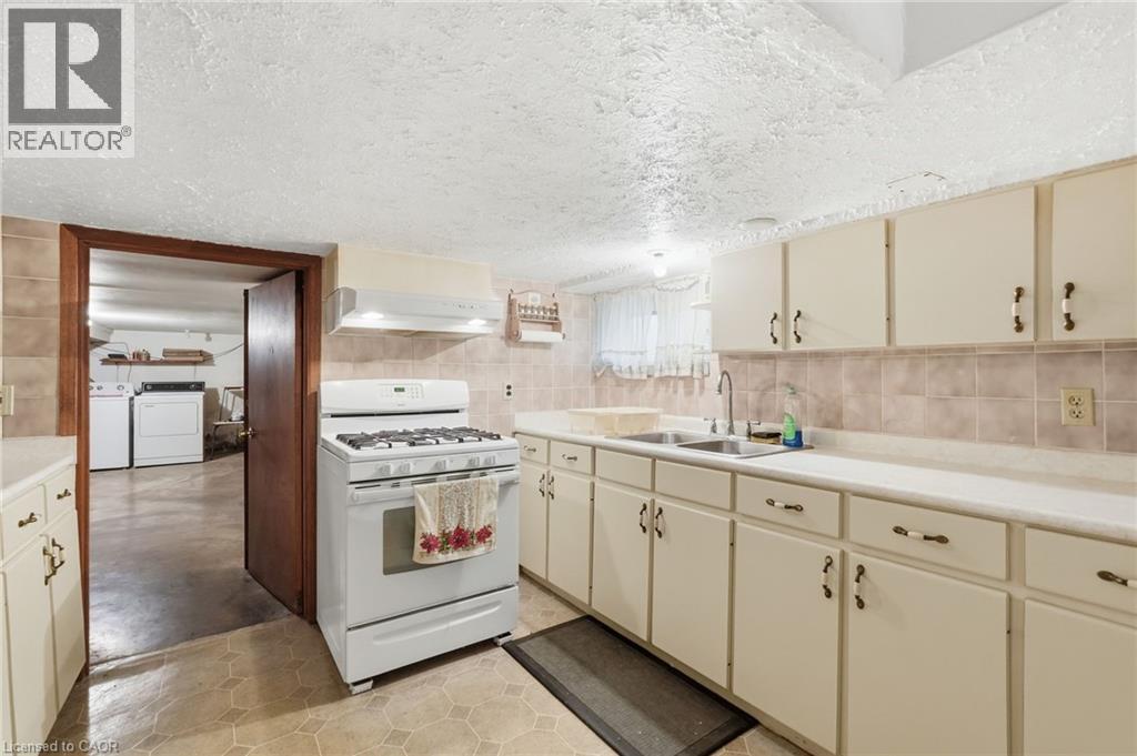 4587 Third Avenue, Niagara Falls, Ontario  L2E 4L3 - Photo 38 - 40845545