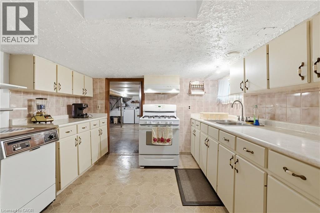 4587 Third Avenue, Niagara Falls, Ontario  L2E 4L3 - Photo 36 - 40845545