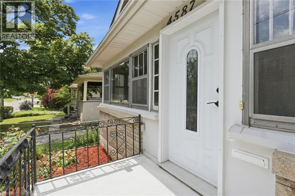 4587 Third Avenue, Niagara Falls, Ontario  L2E 4L3 - Photo 4 - 40845545