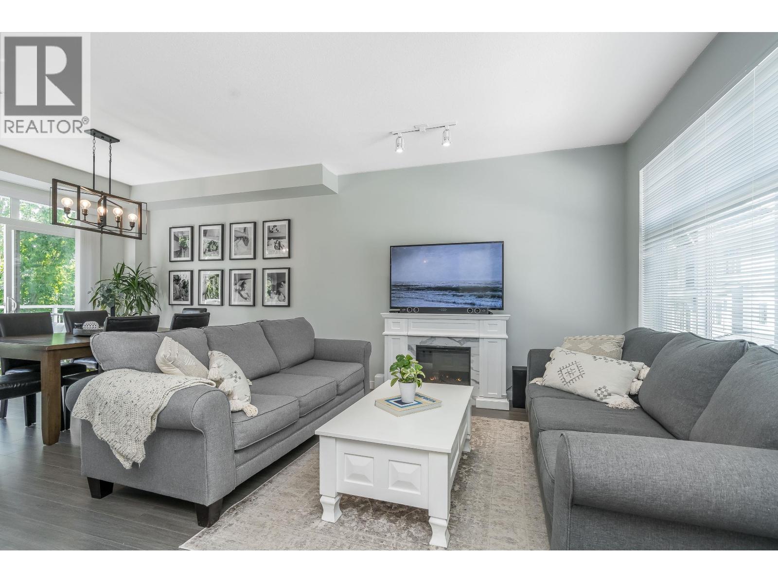 602 11295 Pazarena Place, Maple Ridge, British Columbia  V2X 4K9 - Photo 9 - R3133838