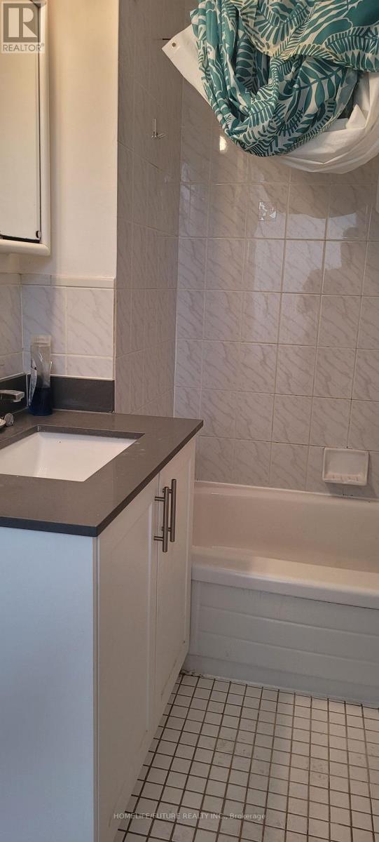 2nd Floor - 697 College Street, Toronto, Ontario M6G 1B9 - Photo 4 - C13693882