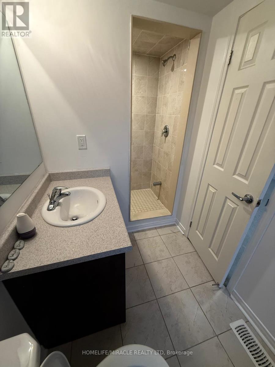 70 Harwood Avenue N, Ajax, Ontario  L1T 0P4 - Photo 26 - E13693850
