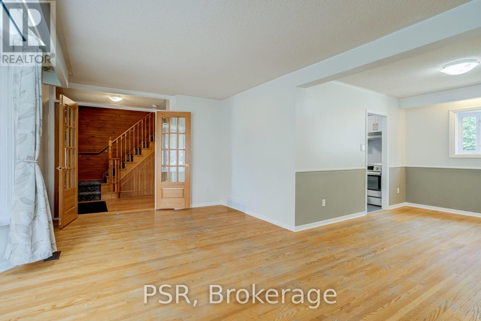 375 Inverness Drive, Oshawa, Ontario  L1J 5T6 - Photo 6 - E13693856