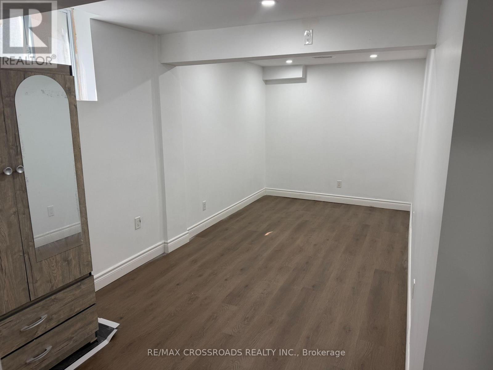 82 Jack Monkman Crescent, Markham, Ontario  L3S 0A4 - Photo 2 - N13693870