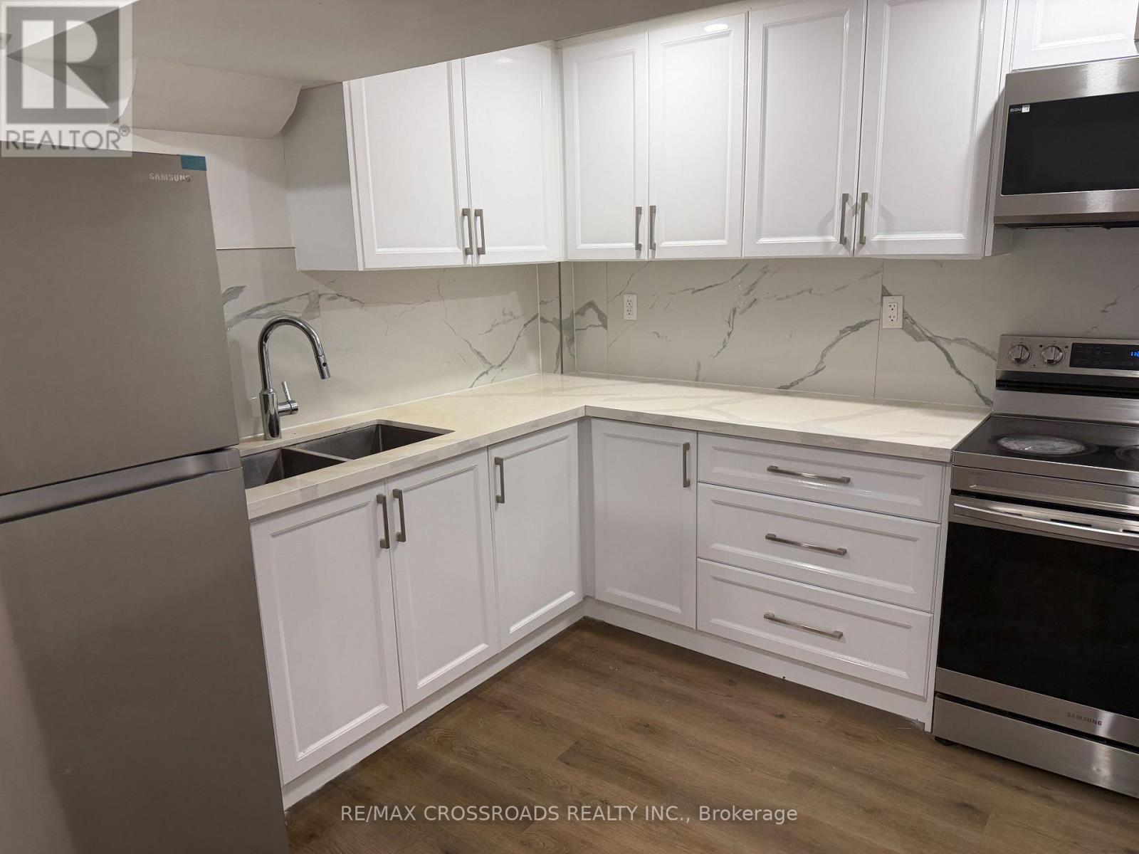 82 Jack Monkman Crescent, Markham, Ontario  L3S 0A4 - Photo 3 - N13693870
