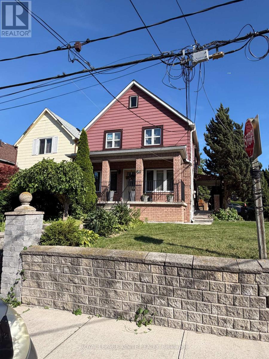 35 Hillary Avenue, Toronto, Ontario  M6N 2B9 - Photo 14 - W13693880