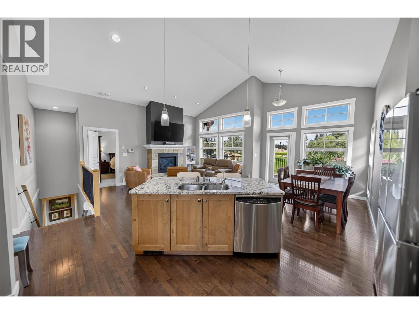 204 Boulder Creek Drive, Cranbrook, British Columbia  V1C 0B4 - Photo 5 - 10398101