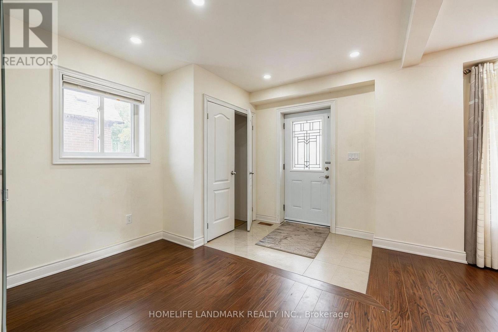 19 Balaclava Drive, Toronto, Ontario  M1P 1E5 - Photo 11 - E13653898