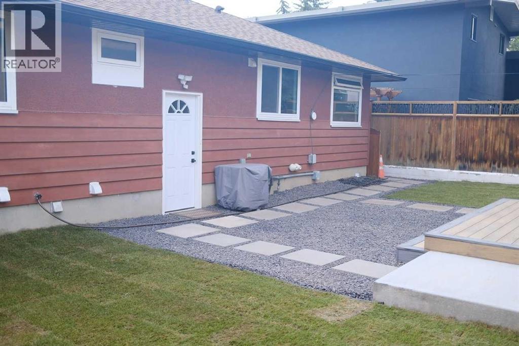4824 Claret Street Nw, Calgary, Alberta  T2L 1C1 - Photo 41 - A2313861