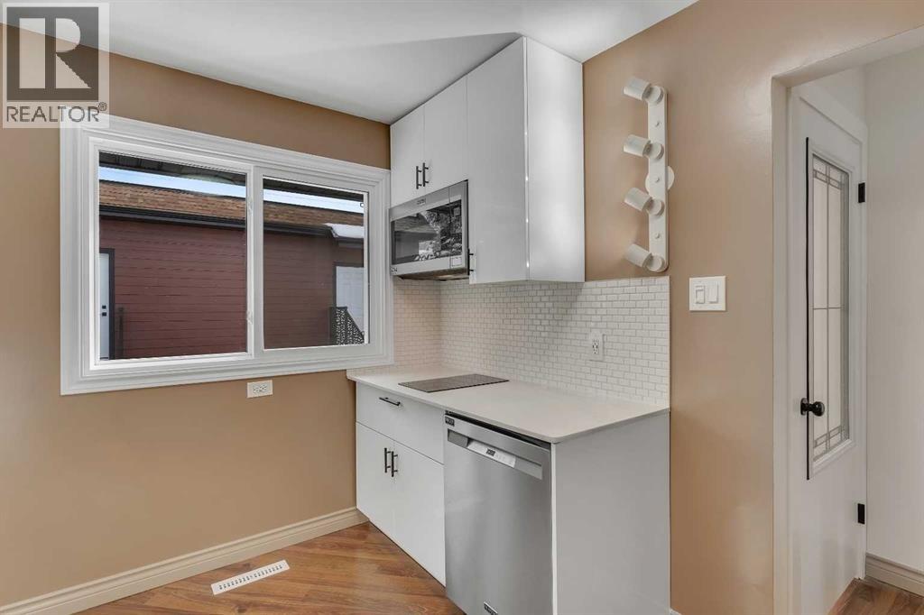 4824 Claret Street Nw, Calgary, Alberta  T2L 1C1 - Photo 8 - A2313861